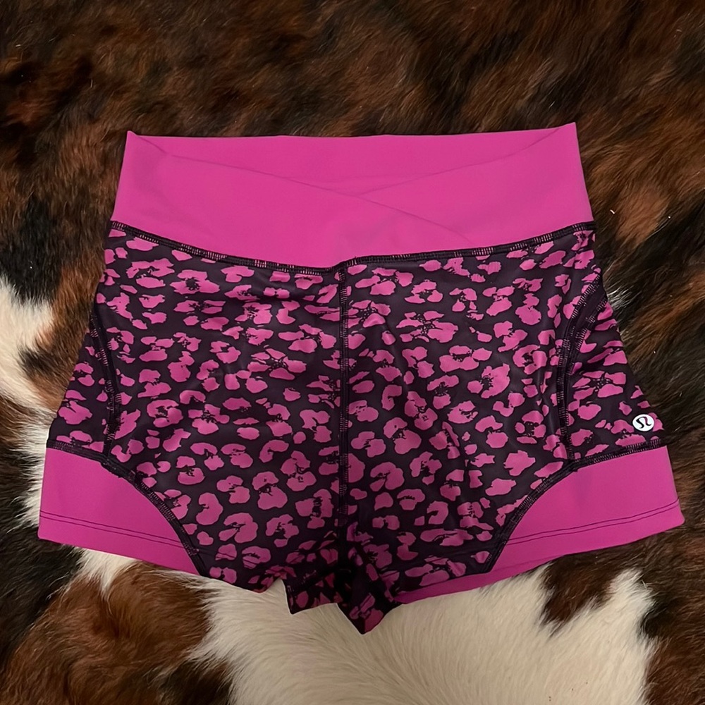 Lululemon short biker shorts